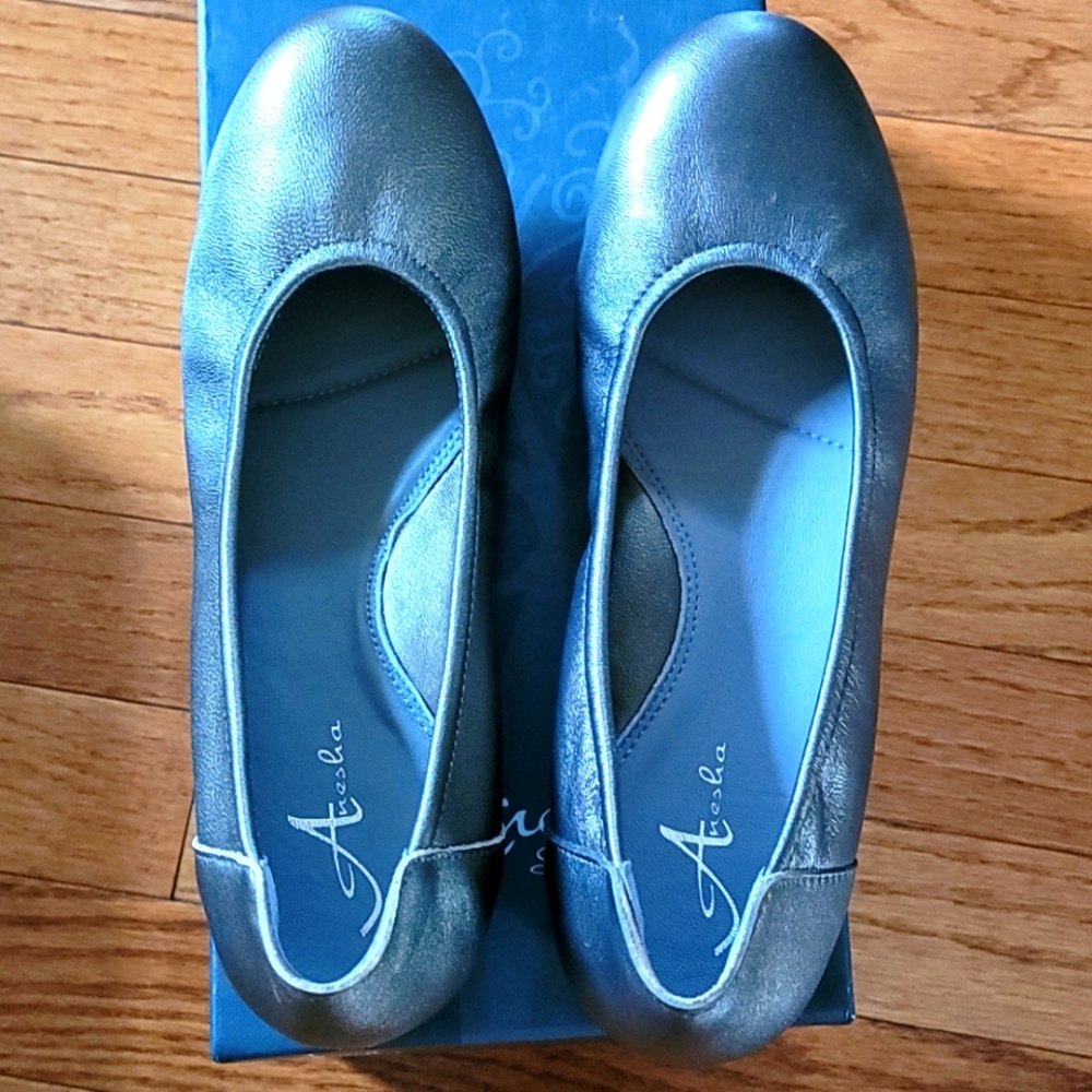 Anesha ballet flats